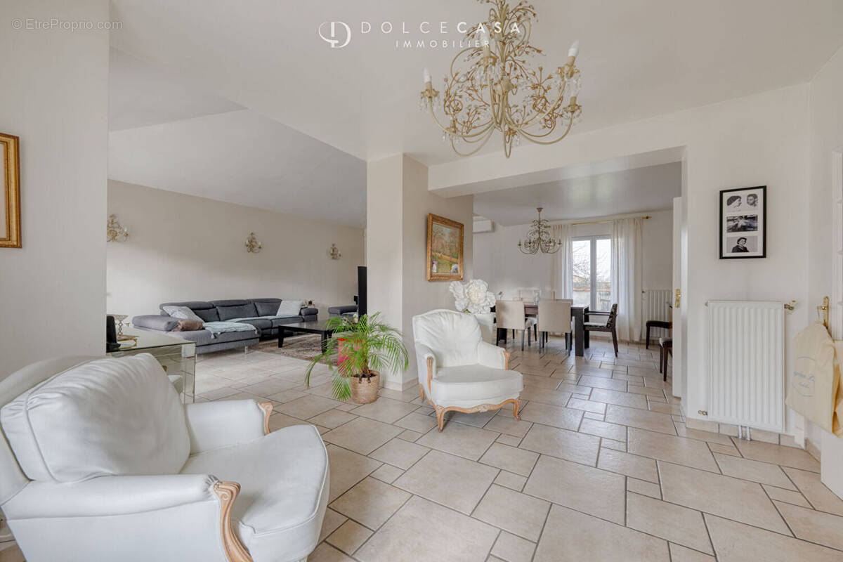 Maison à BRY-SUR-MARNE