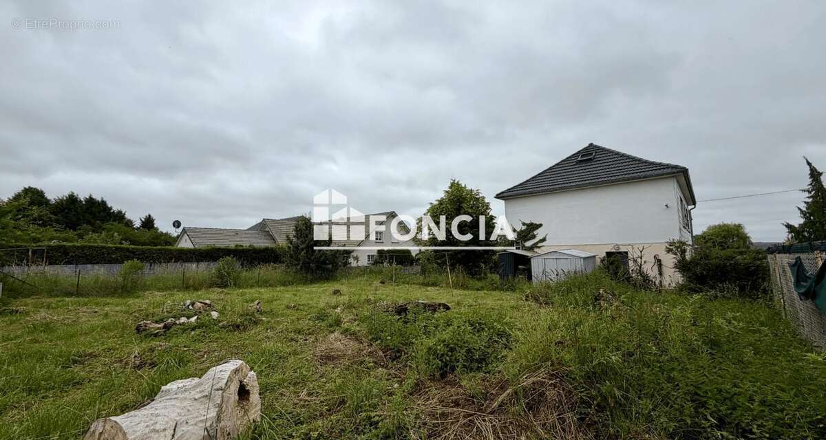 Proche Faulquemont et Saint Avold, belle maison de 160 M2 rénovée avec goût et offrant de belles prestations sur un terrain de 1 - photo 14