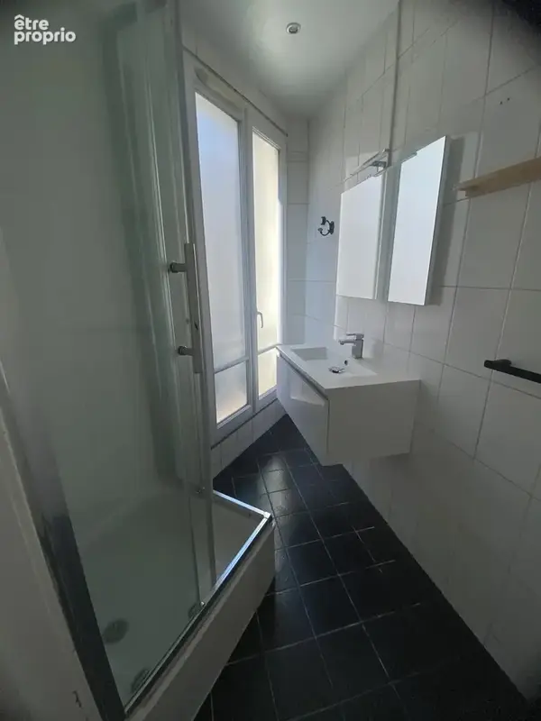 Paris 17e - Épinettes - Charmant 2 pièces lumineux 41 m² - Immeuble ancien - photo 8