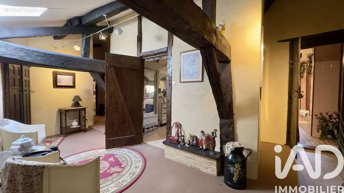 Maison 190 m² à Dieulivol  - photo 8