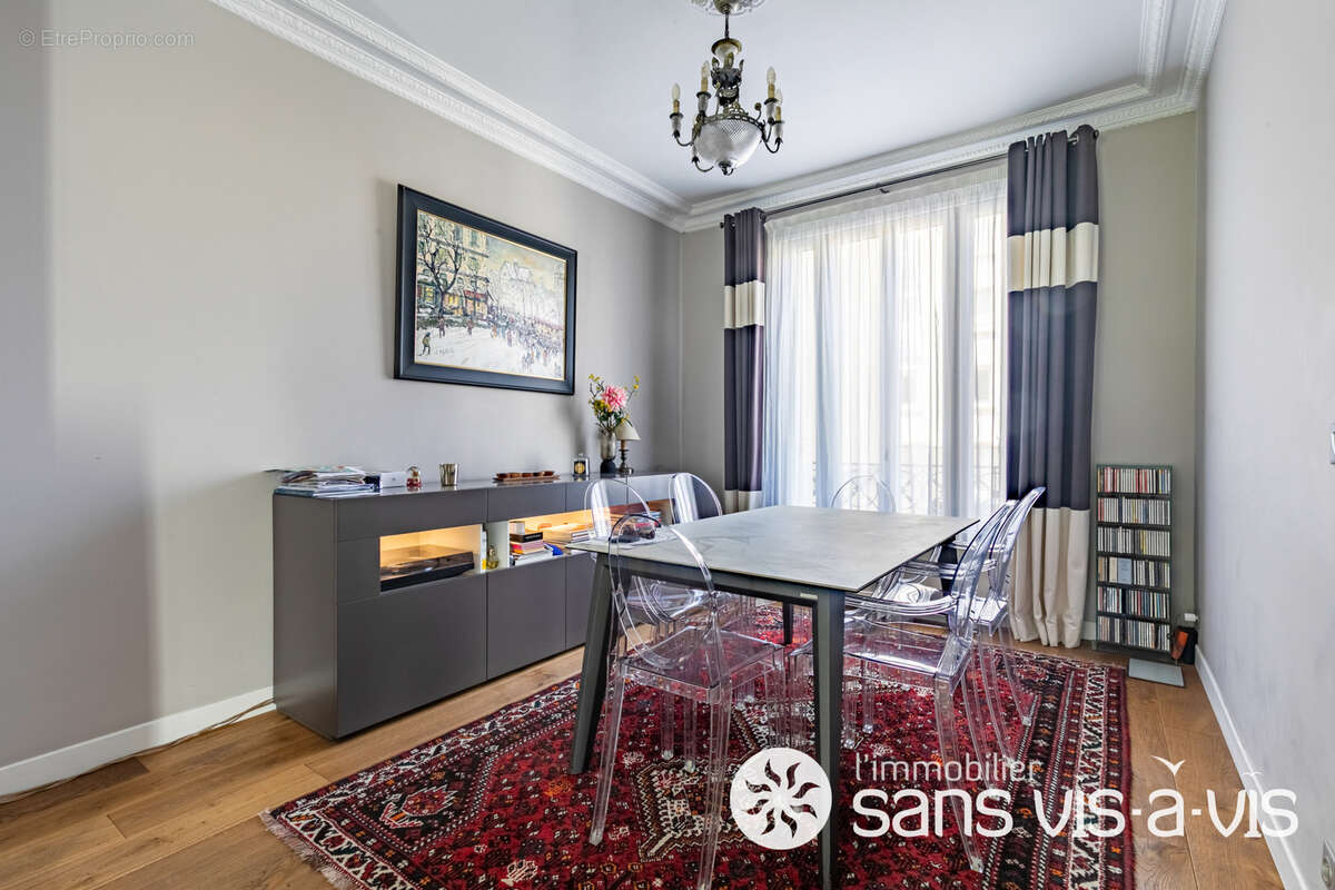 Maison à COURBEVOIE