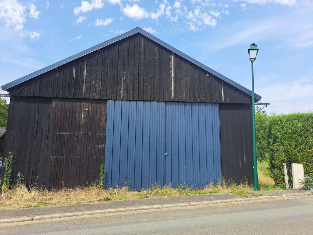 Terrain à SAINT-CALAIS