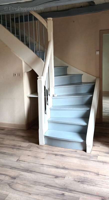 Maison 63 m² à Camps-Saint-Mathurin-Leobazel  - photo 5
