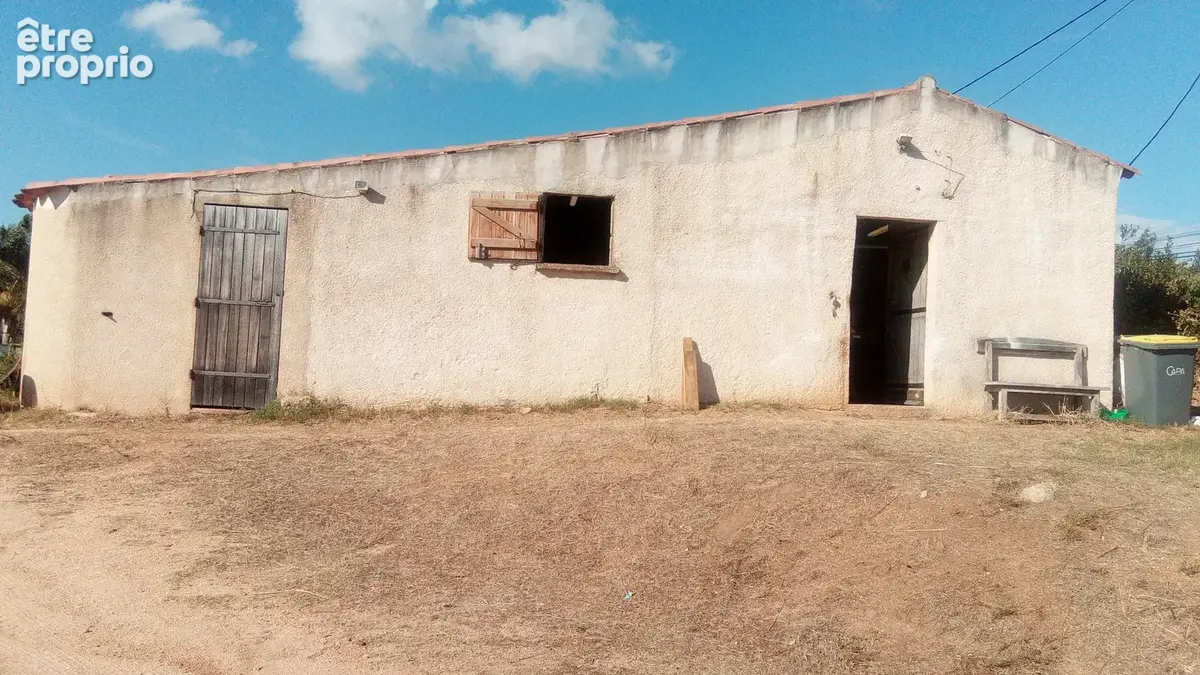Aux portes d'Ajaccio terrain constructible avec petite batisse - photo 2