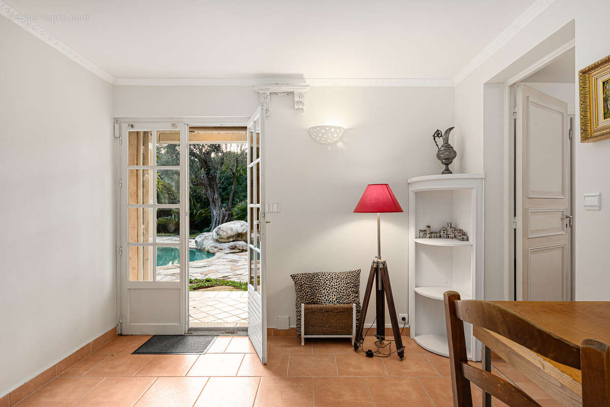 Maison à MOUGINS