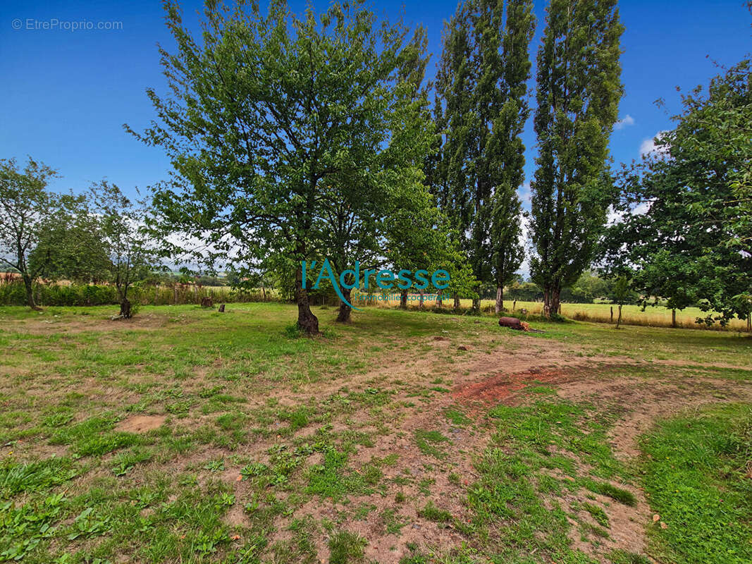 Maison à SAINT-LAURENT-DU-MOTTAY