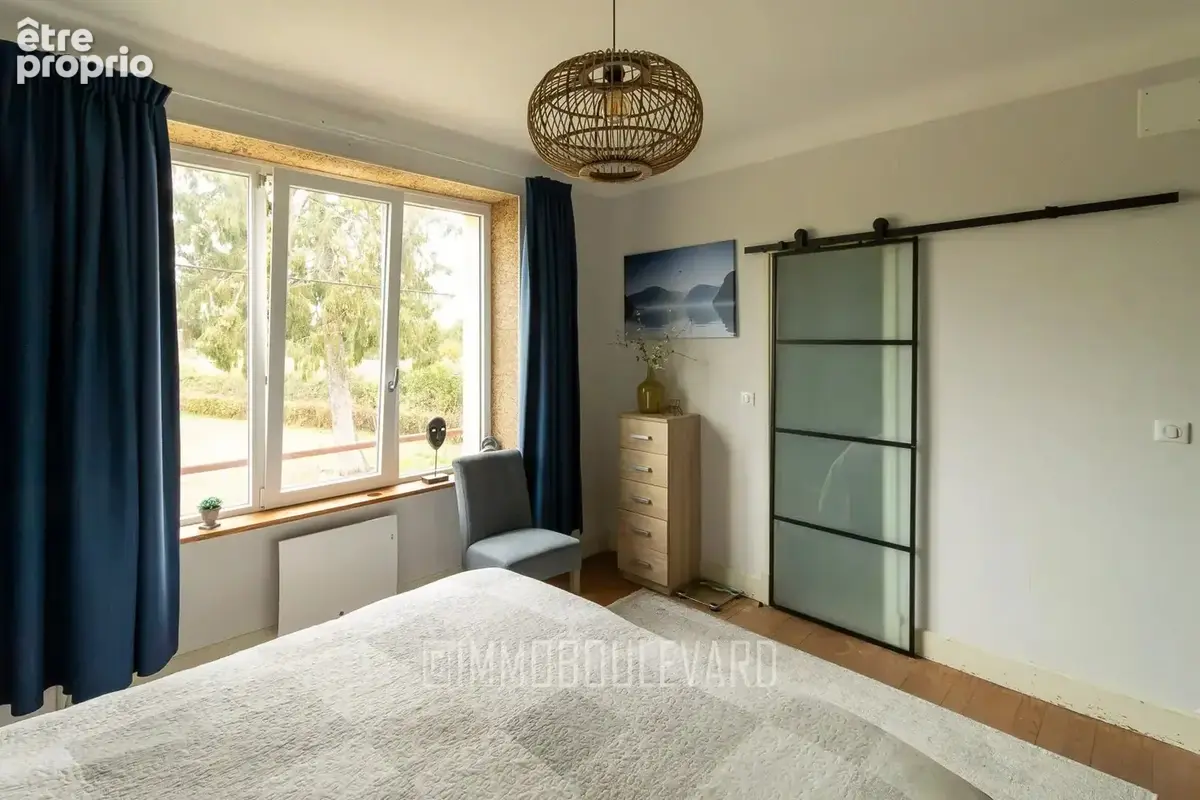 À vendre : Grande maison avec vue dégagée (63) - photo 11