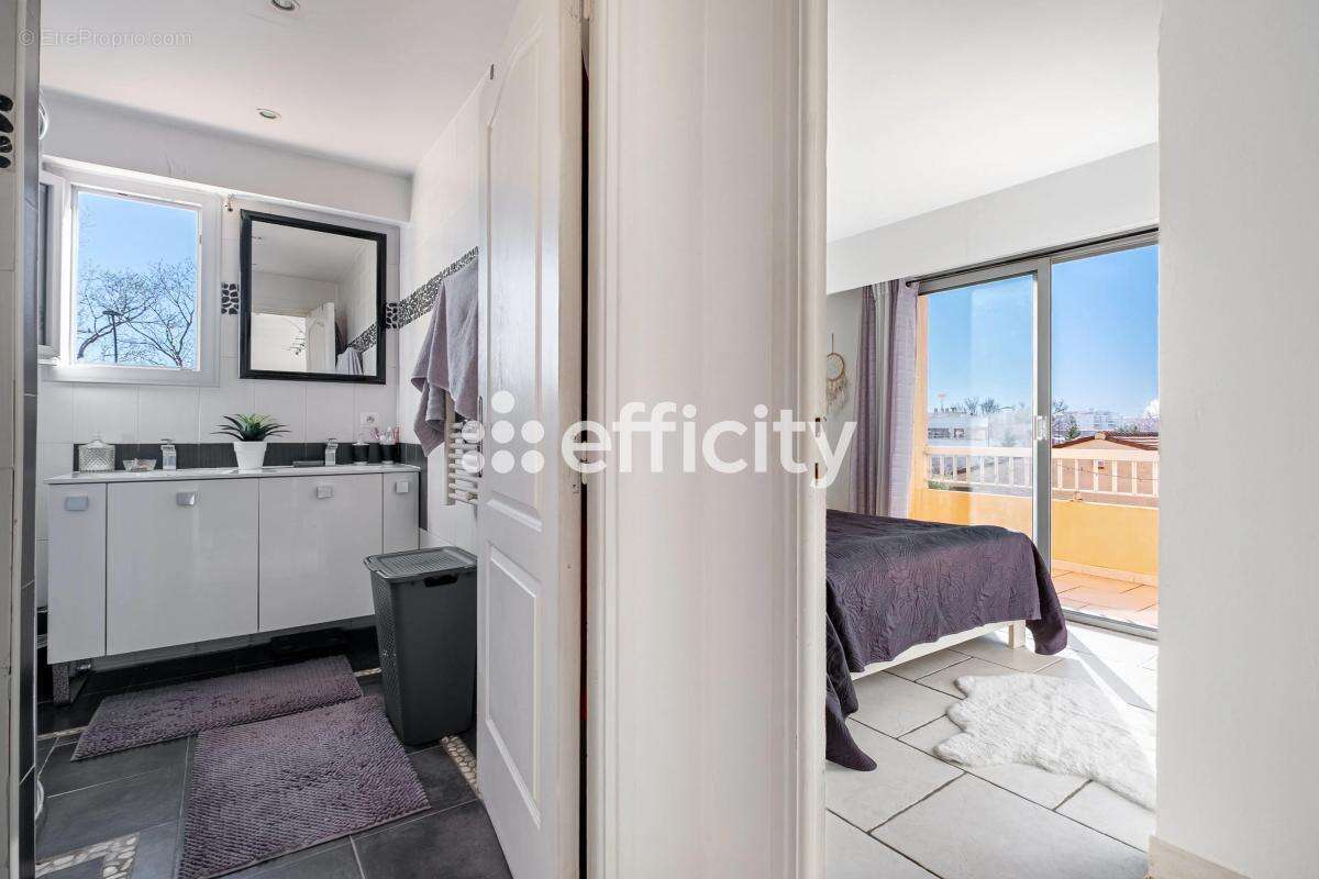 Appartement à FREJUS
