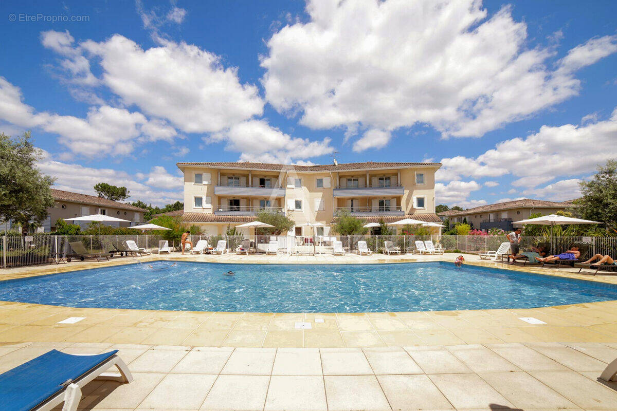 Appartement à SAINT-JEAN-D'ILLAC