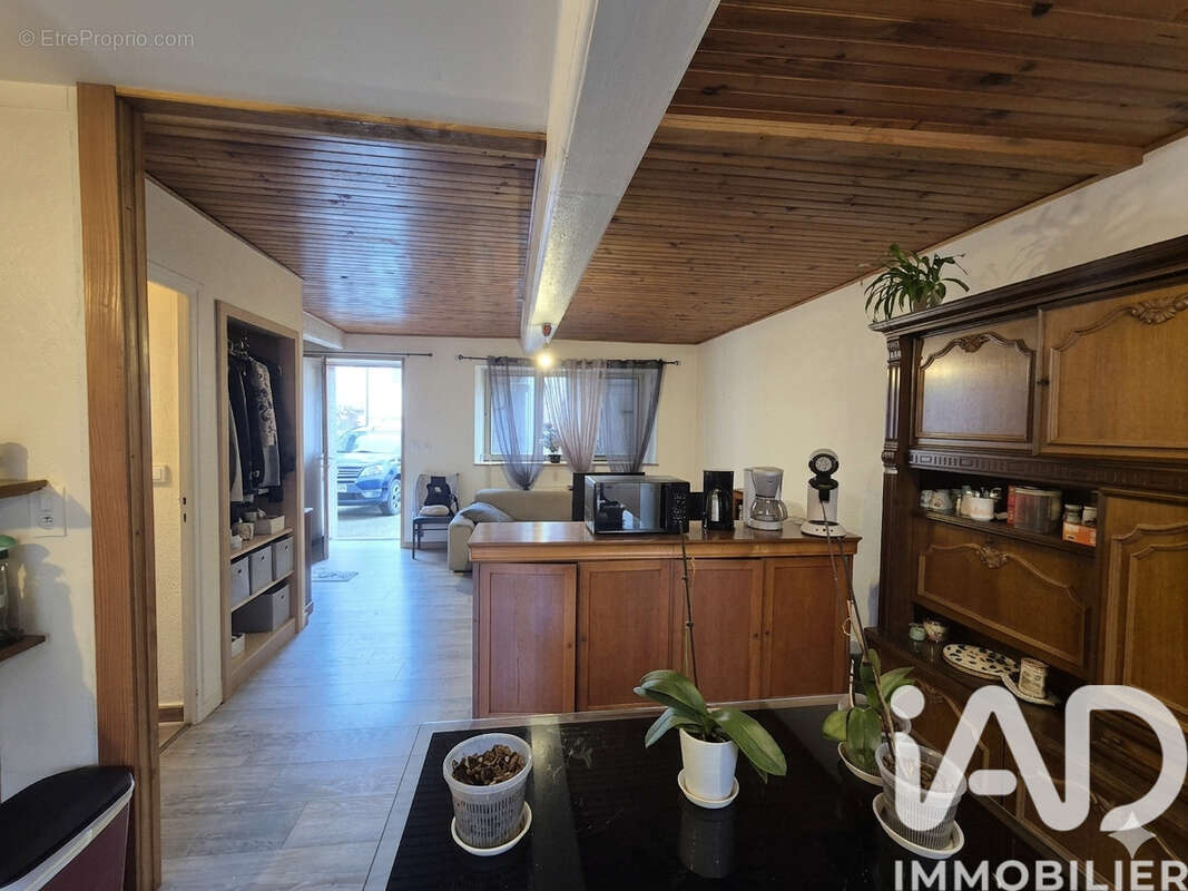 Photo 7 - Appartement à VERNET-LA-VARENNE