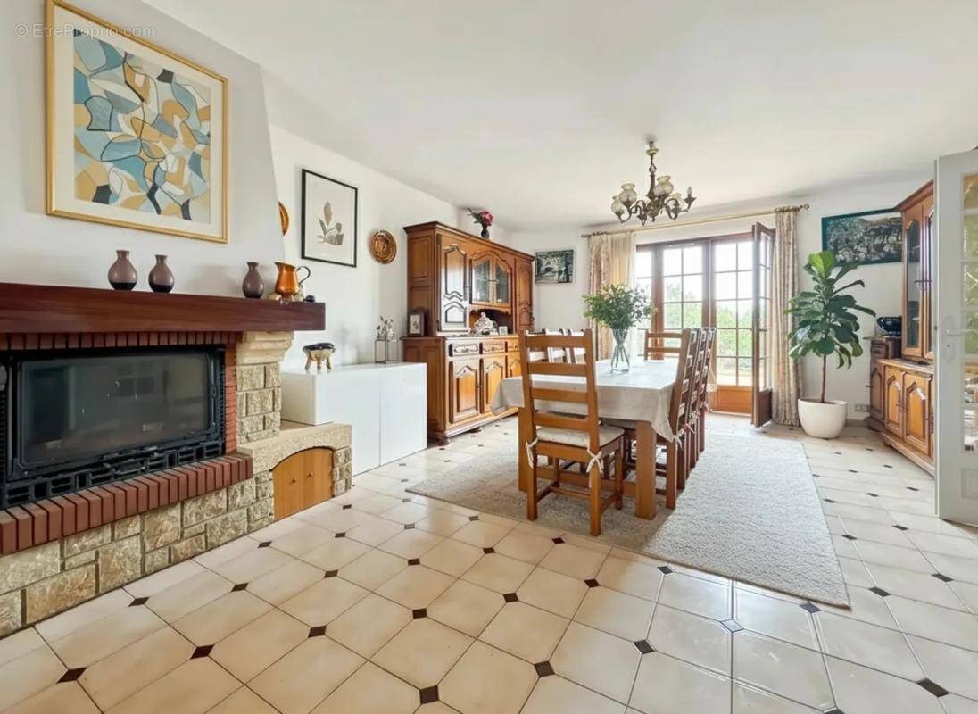 Maison à THEZAN-DES-CORBIERES