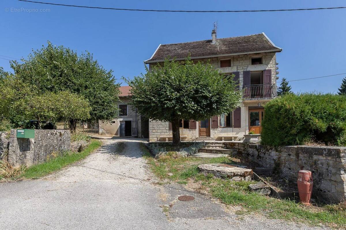 Maison à PARMILIEU