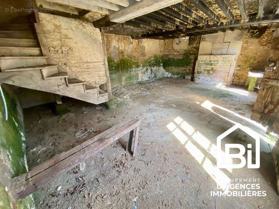 Maison à VILLONS-LES-BUISSONS