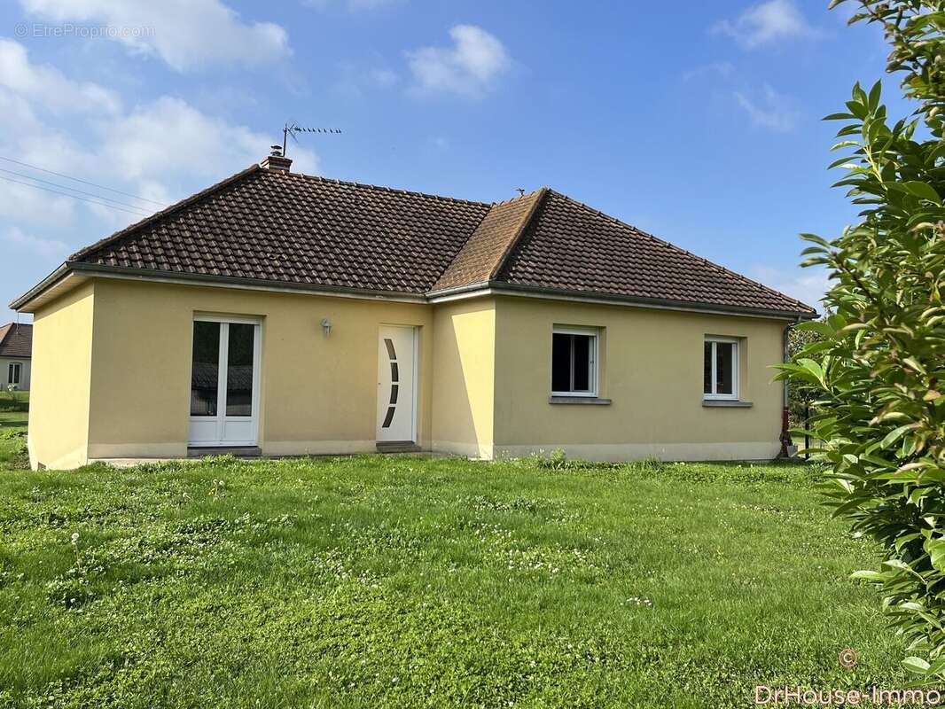 Maison à NOZAY