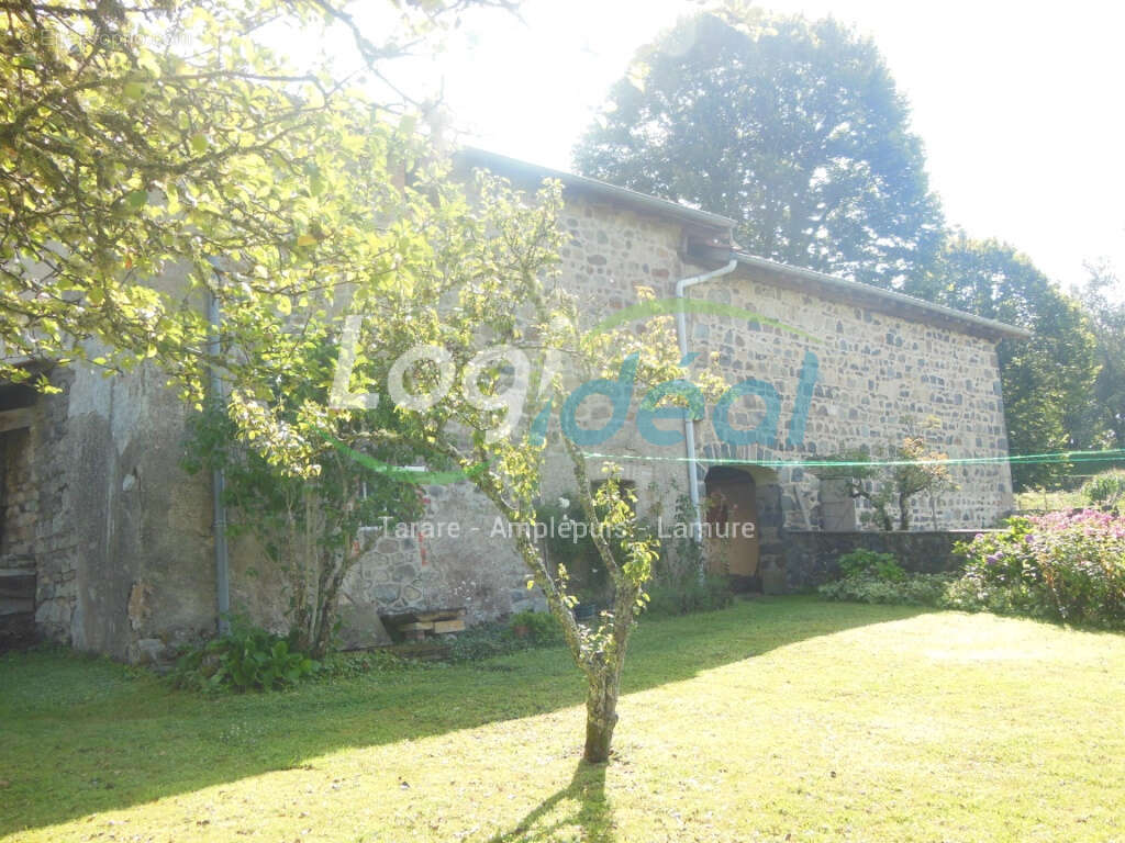 Maison à POULE-LES-ECHARMEAUX