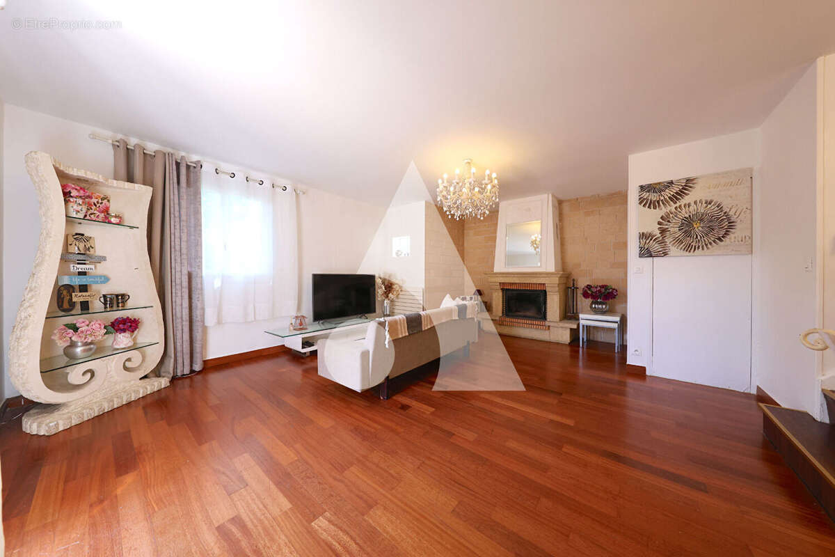 Maison à SAINT-GERMAIN-LES-CORBEIL