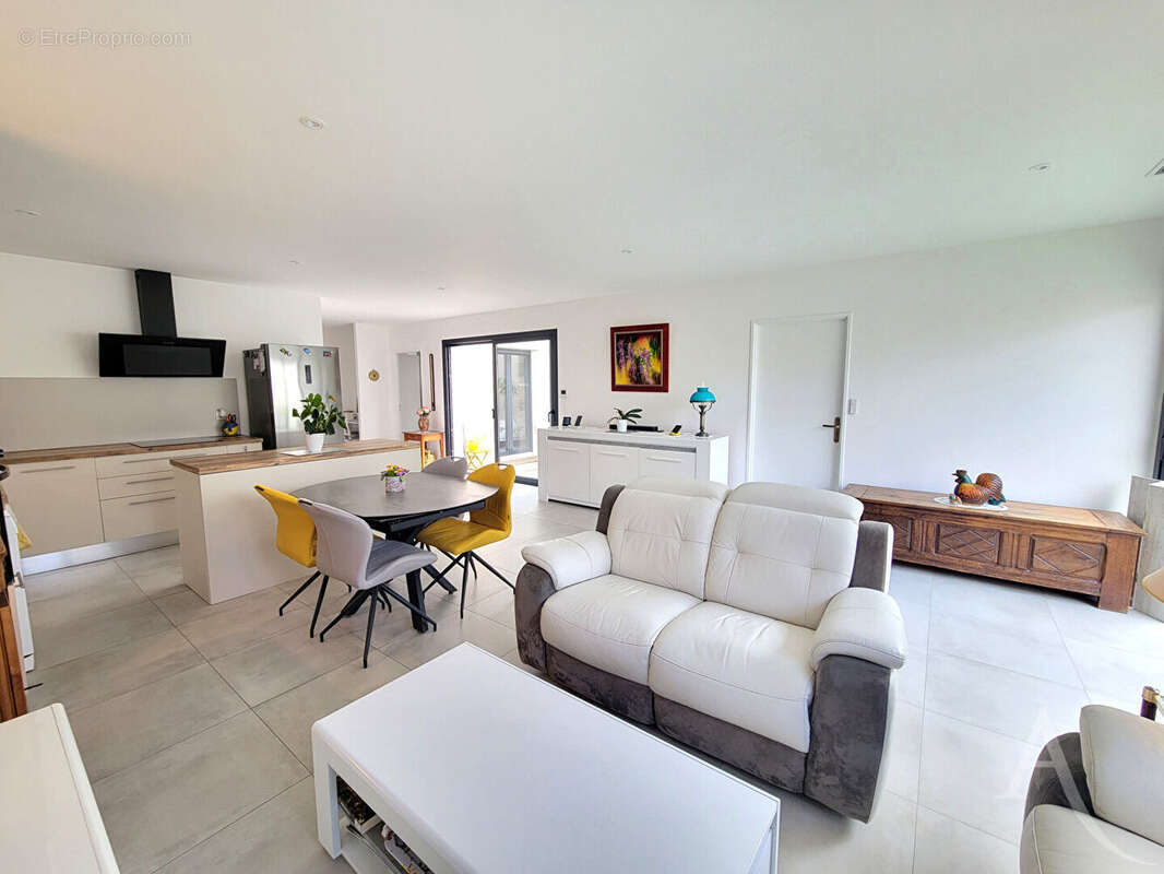 Ortaffa - Villa contemporaine de plain-pied avec 2 suites parentales - photo 5