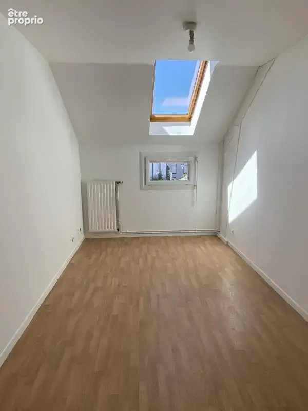 Appartement 4 pièces - proche Palais de justice - photo 11