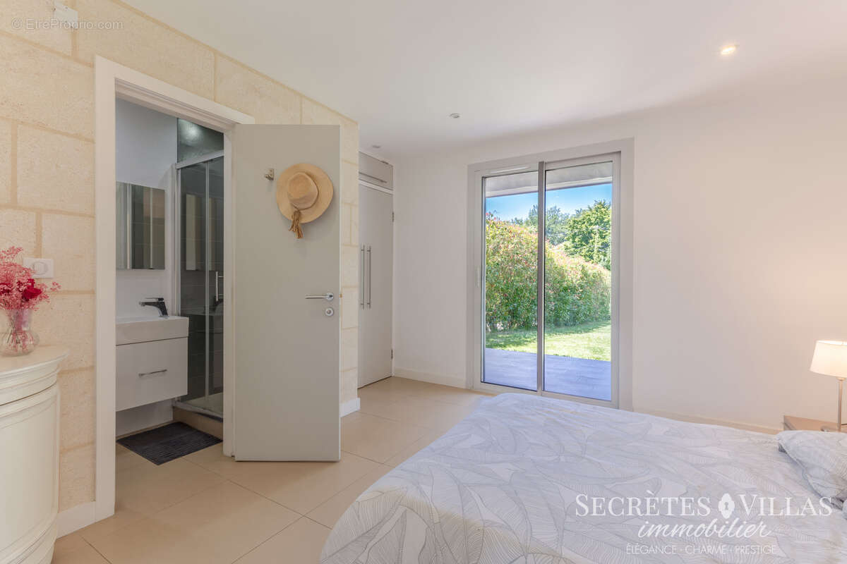 Maison à FARGUES-SAINT-HILAIRE