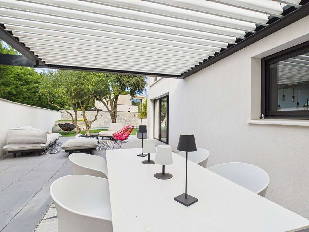 Maison à VILLENEUVE-LES-AVIGNON