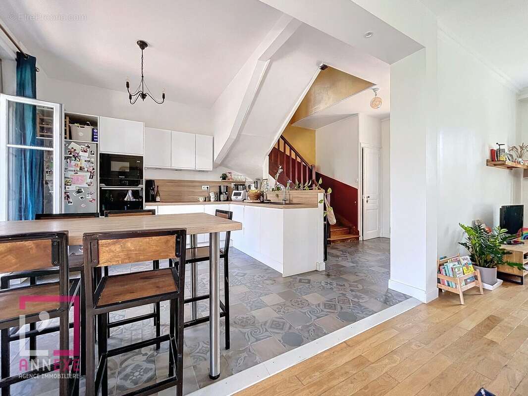 Maison à FONTAINES-SUR-SAONE