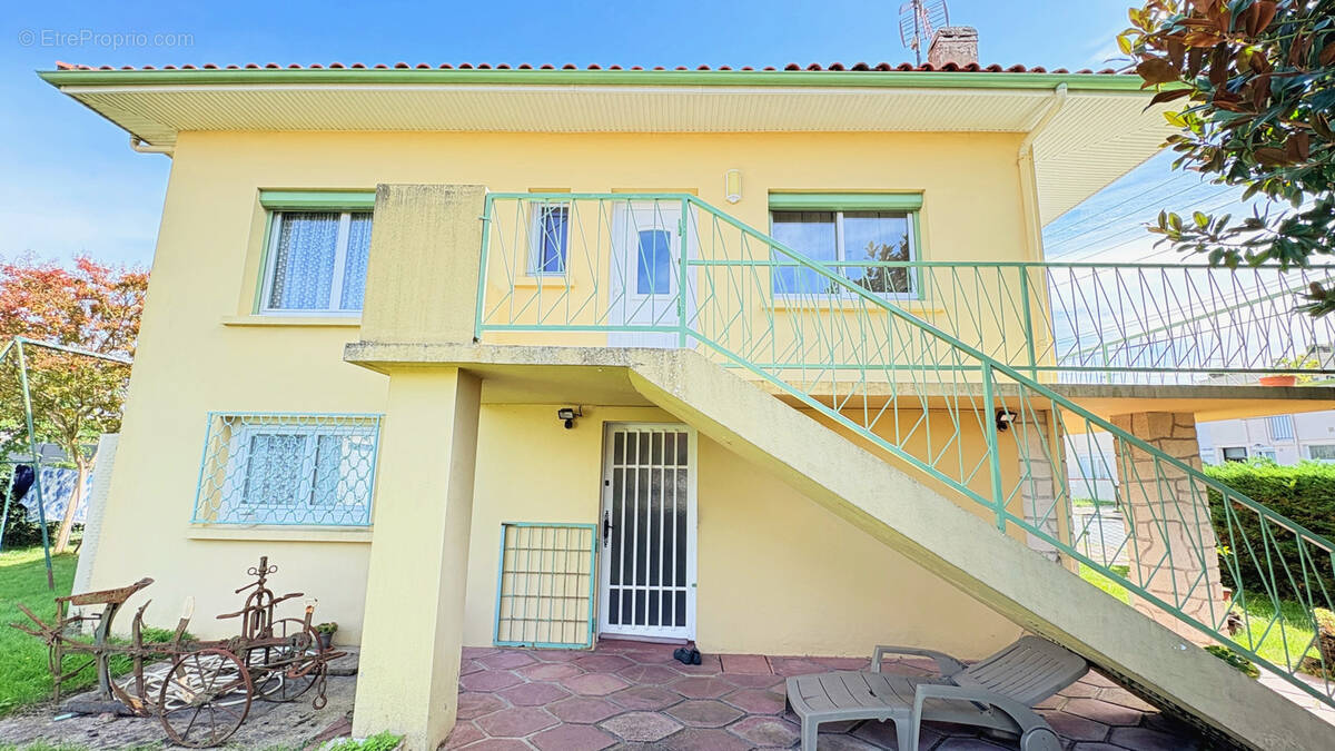 Maison à SAINT-GEORGES-DE-DIDONNE