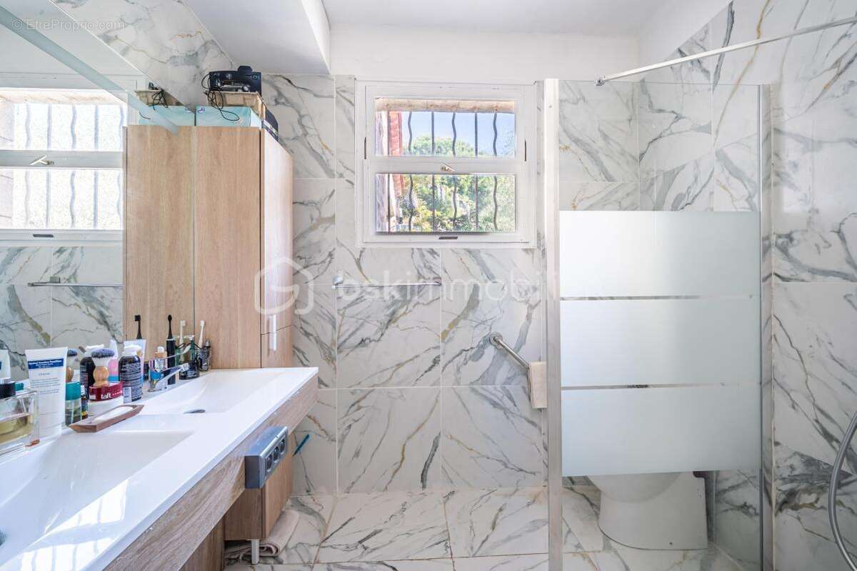 Maison à CARQUEIRANNE