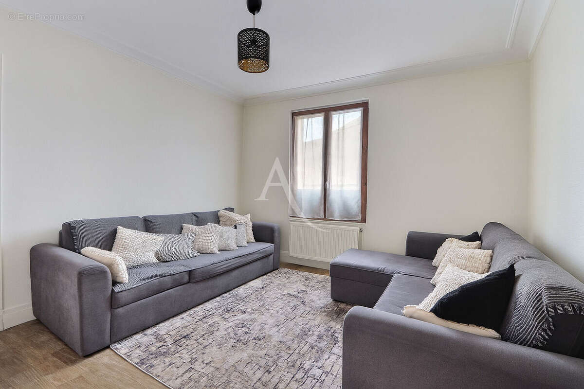 Appartement à AUBERVILLIERS