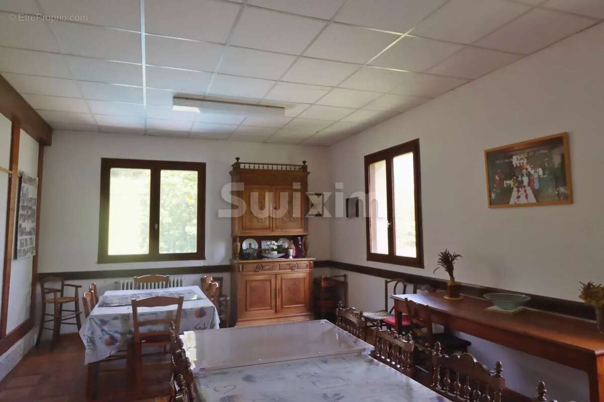 Maison à SAINT-JULIEN-EN-QUINT