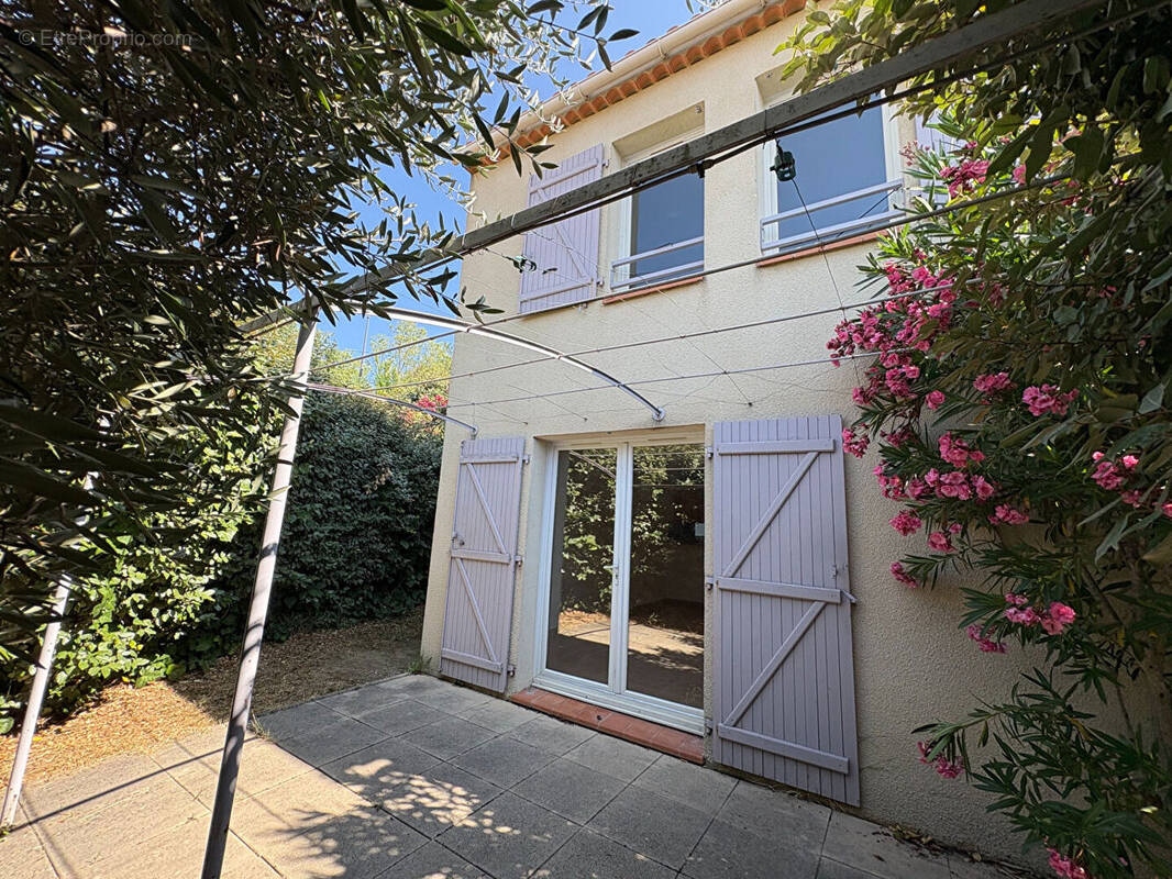 Autre à VENELLES