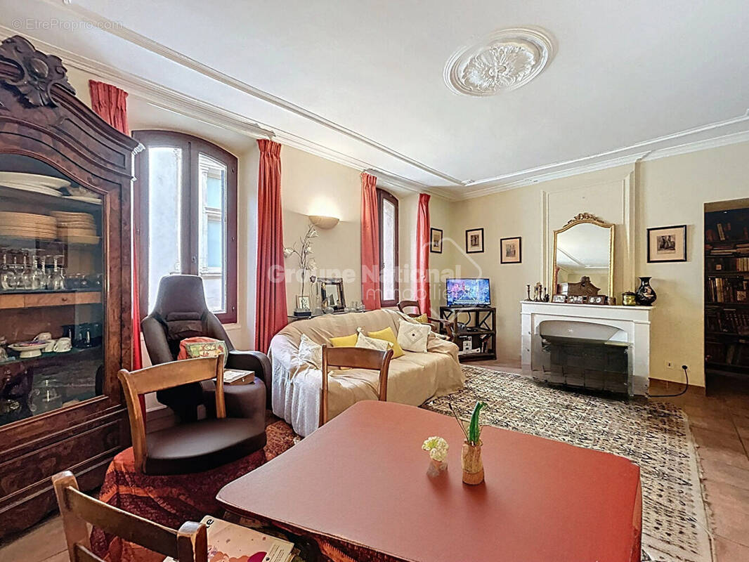 Appartement à L'ISLE-SUR-LA-SORGUE