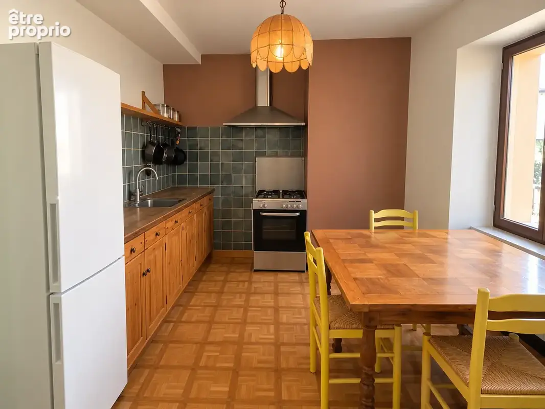 Charme, poêle à bois Godin et espace sous les toits - photo 3