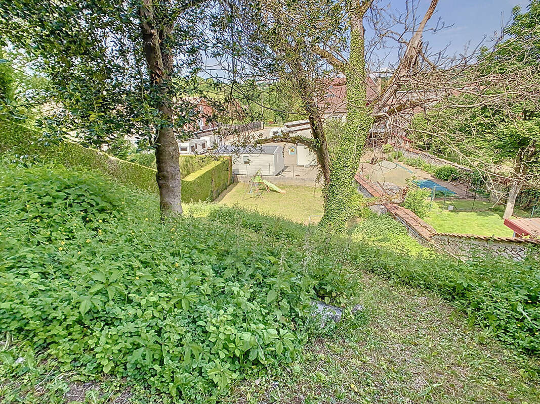 Maison à NEUFCHATEAU