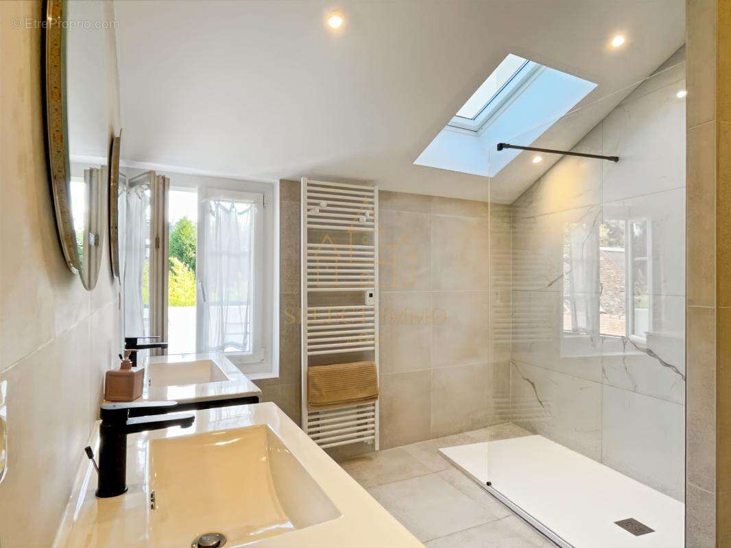Magnifique propriété de 276m² entièrement rénovée en hyper-centre d'Evreux - photo 19
