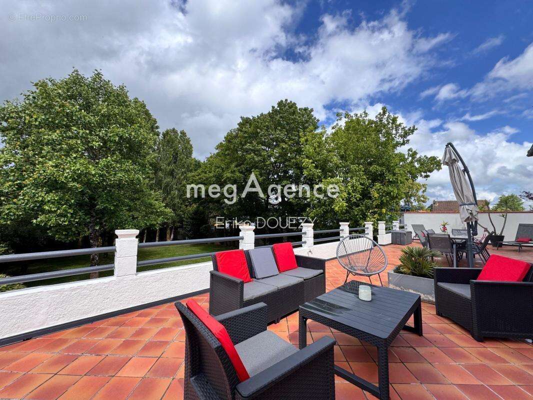 Maison de charme 5 chambres studio annexes jardin garage - photo 4