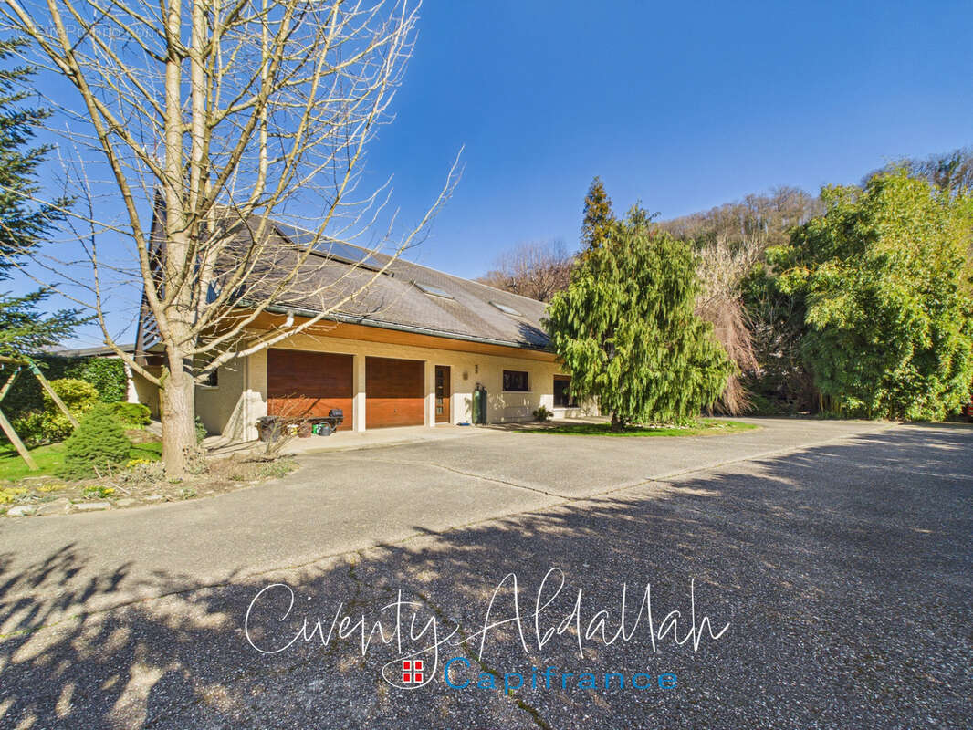 Grande propriété familiale sur 7 533 m² de terrain plat - photo 29