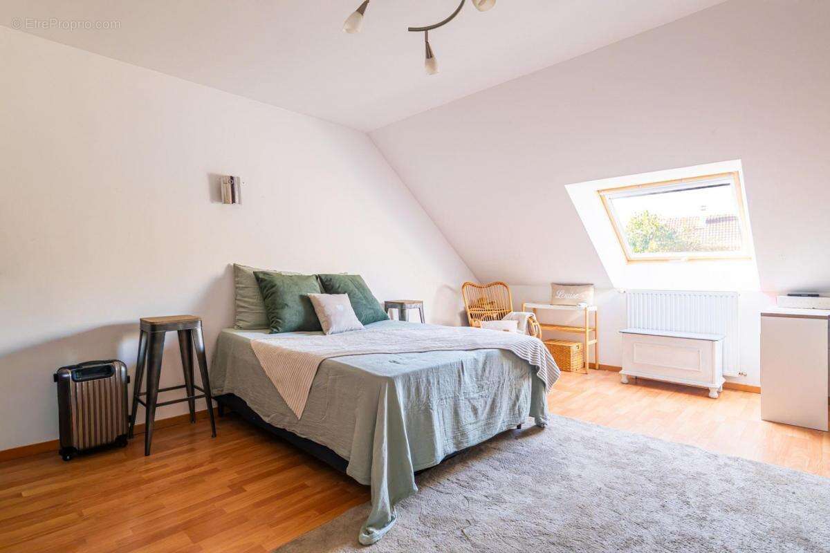 Maison à YVRE-L&#039;EVEQUE