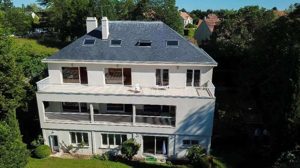 Maison à FEUCHEROLLES