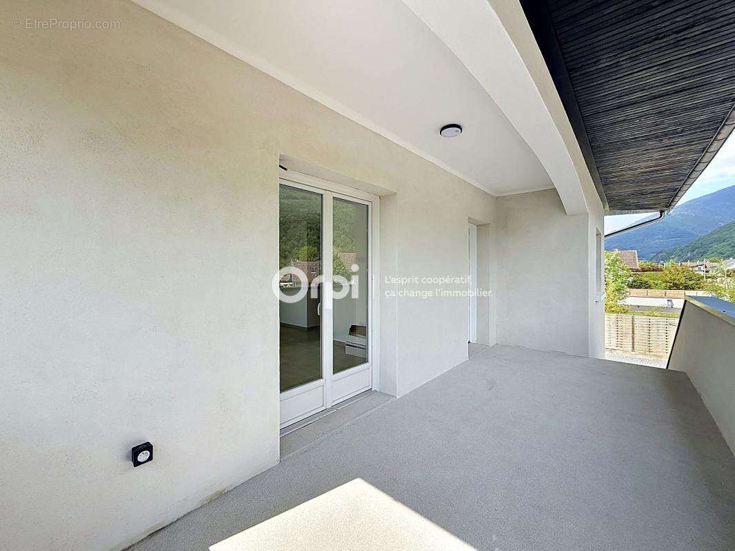 Appartement à GRIGNON