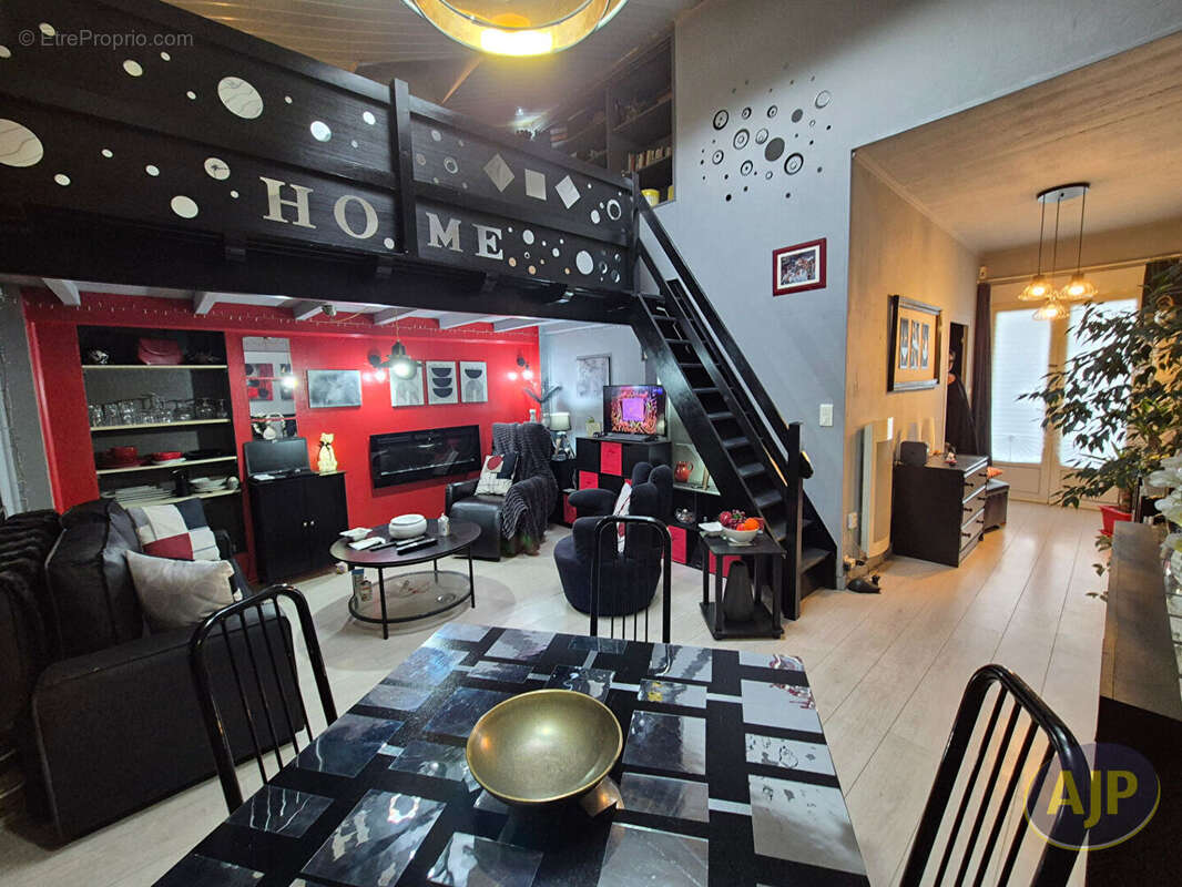 CHALLANS 2 locatifs avec cour en hyper centre ville - photo 6