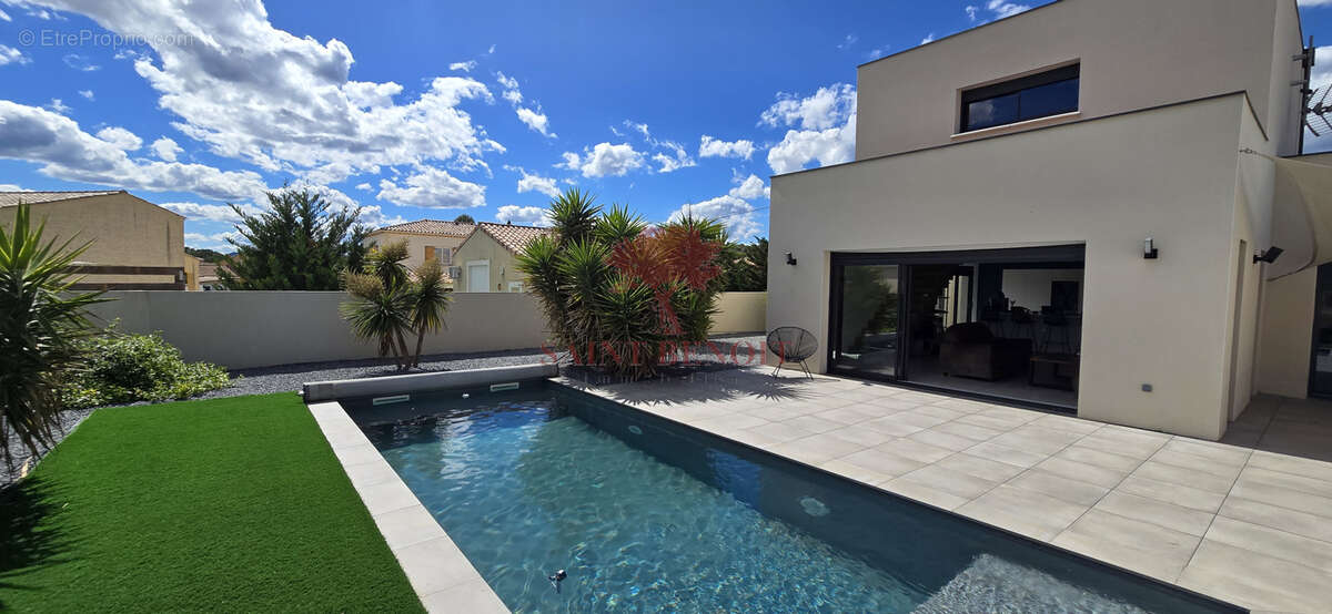 A VENDRE - A JONQUIERES - VILLA CONTEMPORAINE DE TYPE T3 de 129m2 avec garage,  jardin paysagé et piscine - photo 19