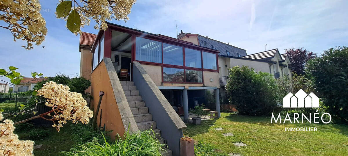 Maison 143 m² à Saint-Memmie  - photo 9