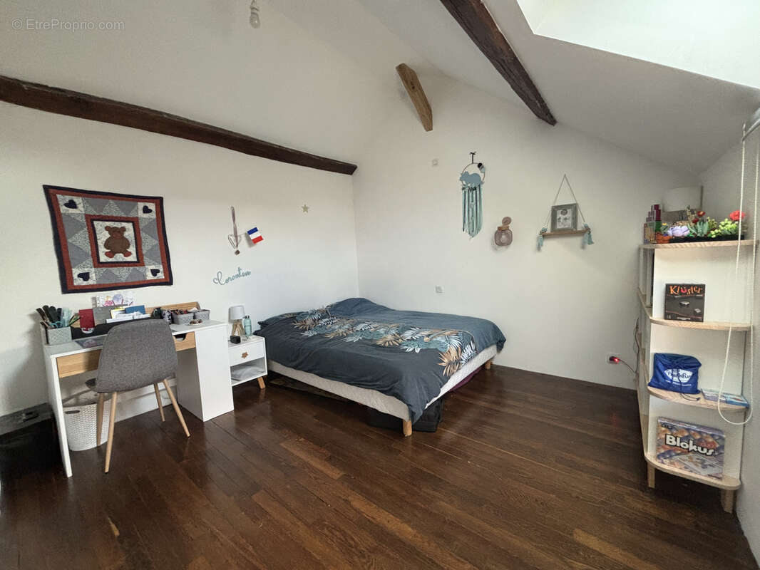 Maison à MONTLIOT-ET-COURCELLES