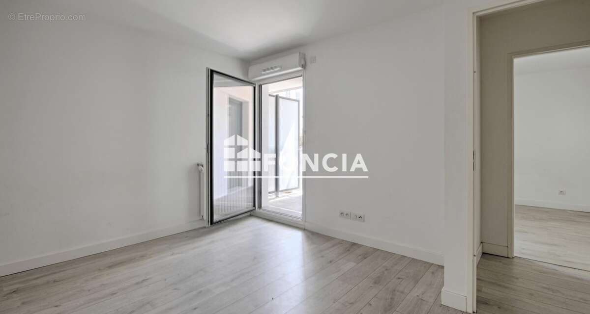 EXCLUSIVITE FONCIA ! Appartement 3P, balcons, avec cave et parking - photo 9