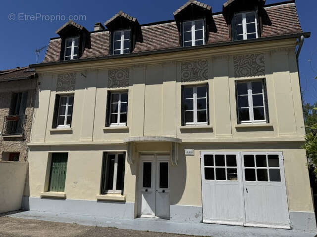 Maison 210 m² à Orgeval  - photo 19