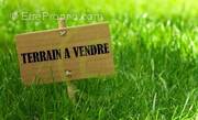 Terrain à LES MEES