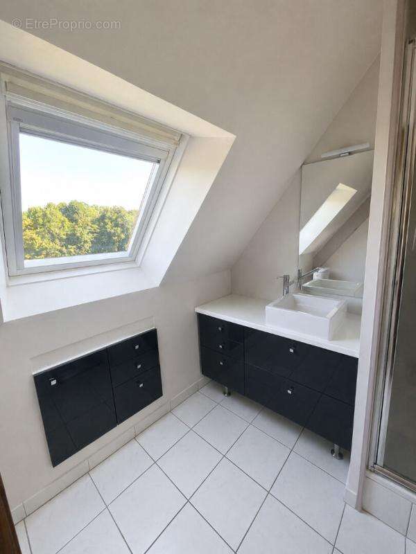 Longère de charme ? Un véritable havre de paix à Saint-Hilaire-sur-Benaize ! 4 pièce(s) 90 m2 - photo 15