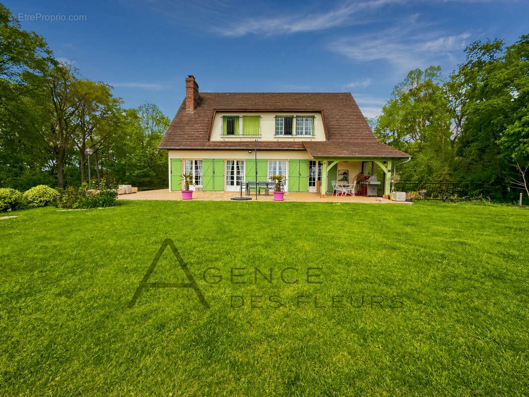 Maison à FRENEUSE