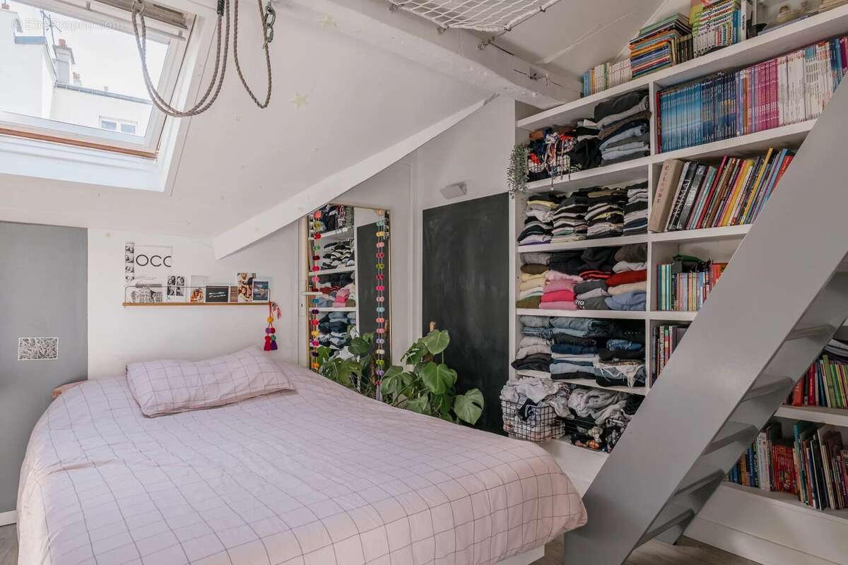 Appartement à PARIS-9E