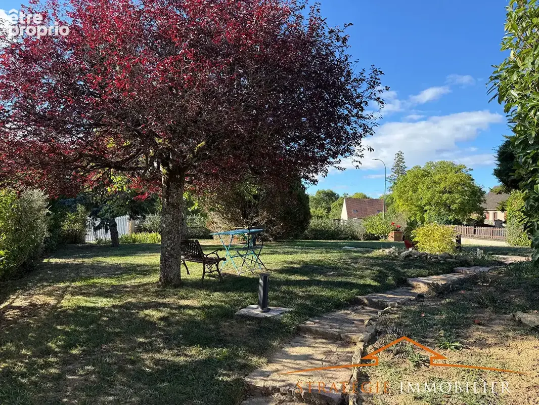 ST JEAN DE VAUX, Côte chalonnaise, maison  familiale avec beau terrain arboré - photo 11
